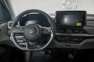 Fahrzeugbild SUZUKI Swift 1.2 Sakura Top Hybrid