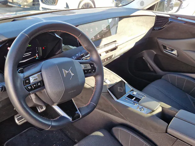 DS Automobiles 4 1.6 E-Tense Performance Line+