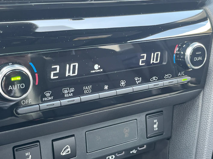 Fahrzeugbild TOYOTA YARIS CROSS