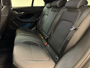 https://vehicle.imgix.net/4205251/4df7a182-782d-4e91-b69e-c9fb578cdd1e.jpg