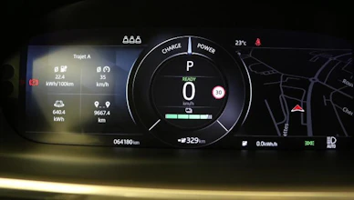 https://vehicle.imgix.net/4205251/534c7b26-9ddc-43fe-ba27-2b6f6e74548e.JPG