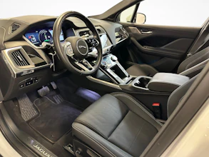https://vehicle.imgix.net/4205251/9dfb4527-e467-482f-a0d6-eb31677d7f7b.jpg