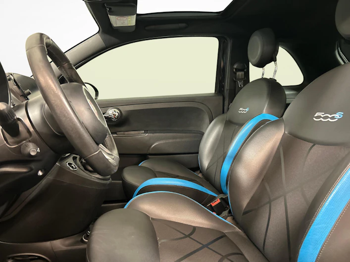 image du véhicule FIAT 500