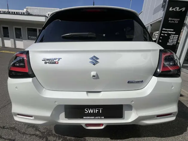 Suzuki Swift 1.2 Sakura Top Hybrid