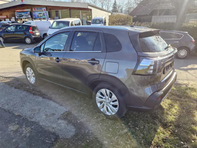 Suzuki S-Cross 1.4 T Sakura Hybrid 4x4