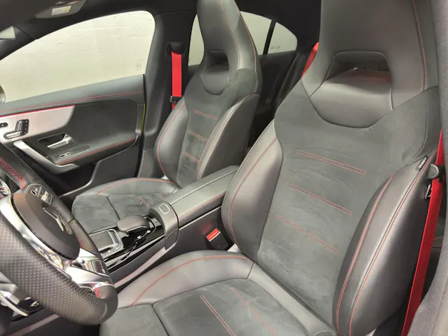 Mercedes-Benz AMG CLA 35 4matic
