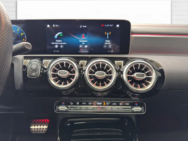 Mercedes-Benz AMG CLA 35 4matic