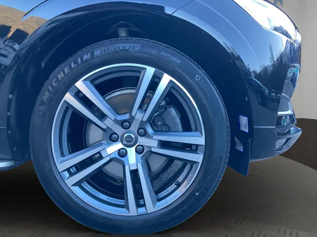 Volvo XC60 2.0 B4 MH Momentum AWD