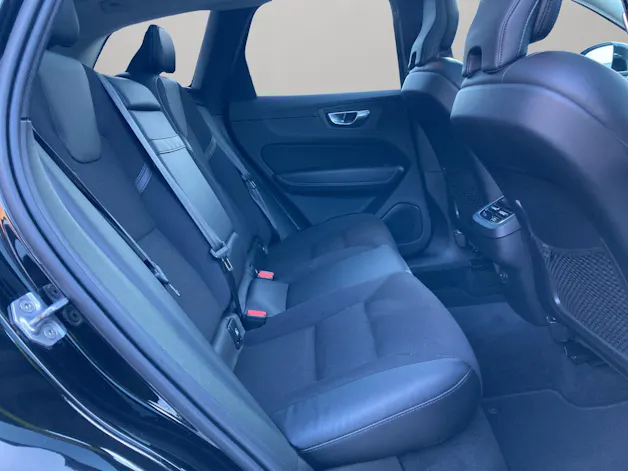 Volvo XC60 2.0 B4 MH Momentum AWD