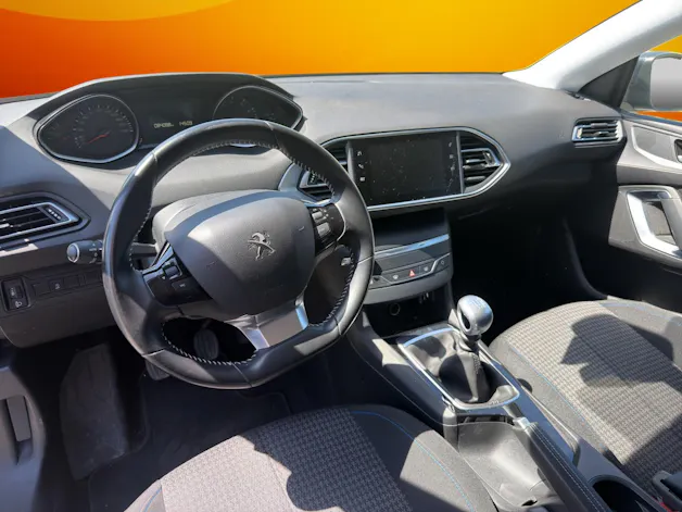 Peugeot 308 1.2 Pure Tech Style "PLAQUE FRANCAISE"