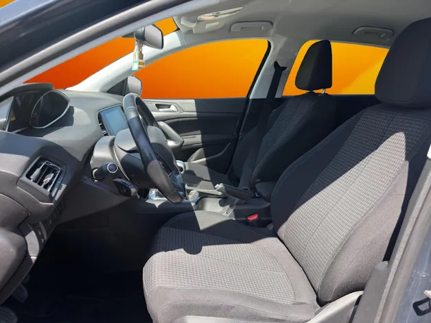 Peugeot 308 1.2 Pure Tech Style "PLAQUE FRANCAISE"