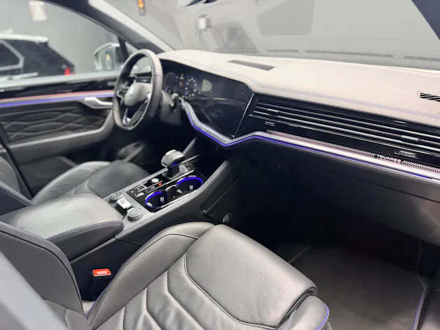 VW Touareg 3.0TSIeHyb R