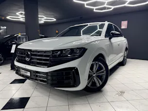 VW Touareg 3.0TSIeHyb R
