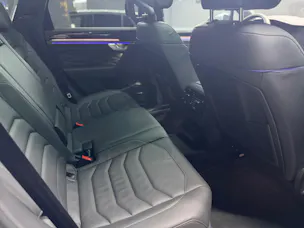 VW Touareg 3.0TSIeHyb R