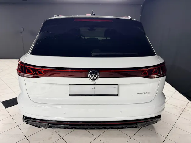 VW Touareg 3.0TSIeHyb R