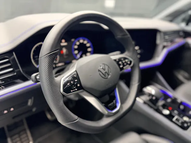 VW Touareg 3.0TSIeHyb R