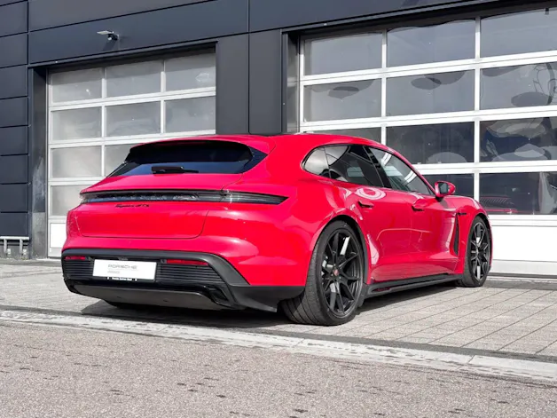 Porsche Taycan GTS Sport Turismo