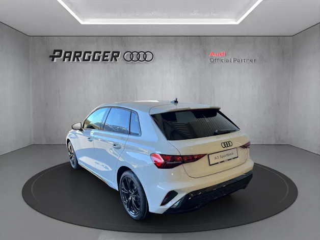 Audi A3 Sportback TFSI 110 kW S line Attraction S tronic