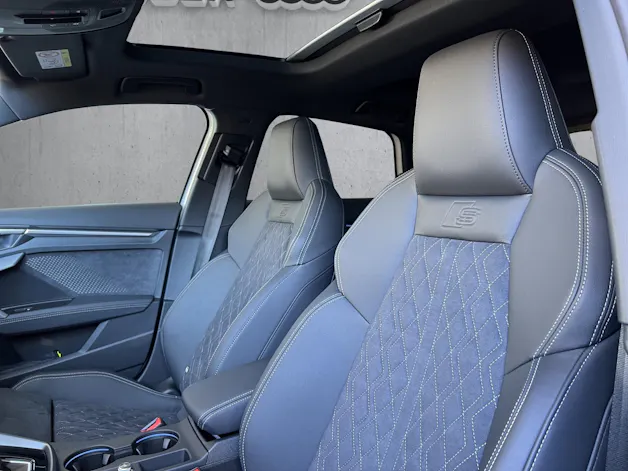 Audi A3 Sportback TFSI 110 kW S line Attraction S tronic