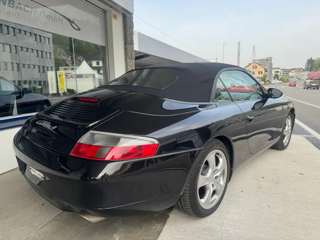 Porsche 911 Carrera 4 Cabrio
