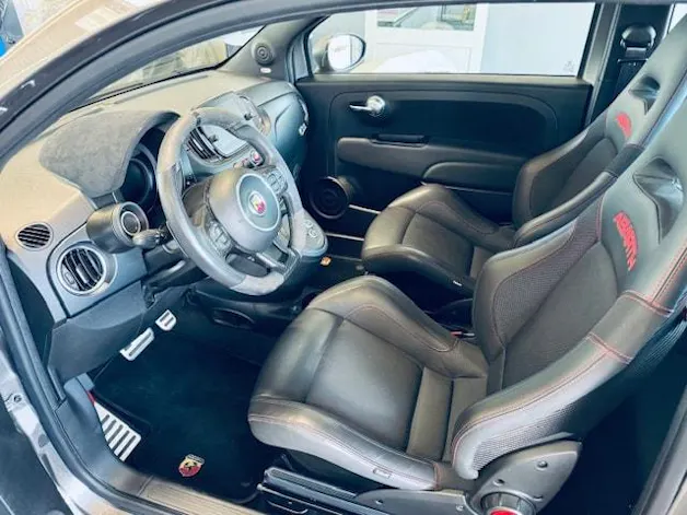 Fiat 695 1.4 16V Turbo Abarth 695 Competizione Dualogic