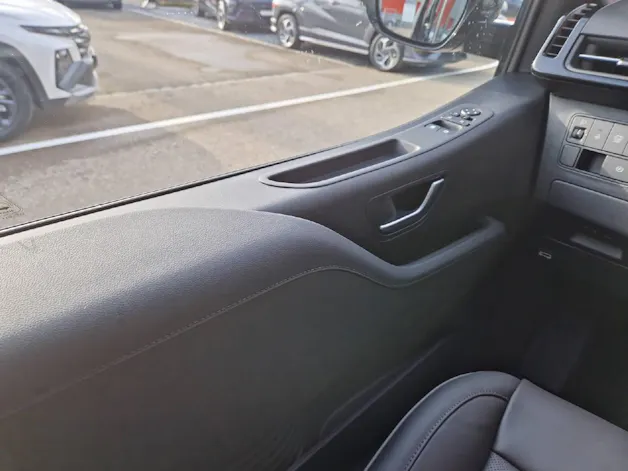 Hyundai Staria Premium Vertex 1.6 T-GDi HEV MY25