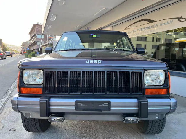 Jeep CHEROKEE