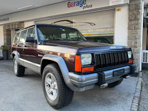 Jeep CHEROKEE