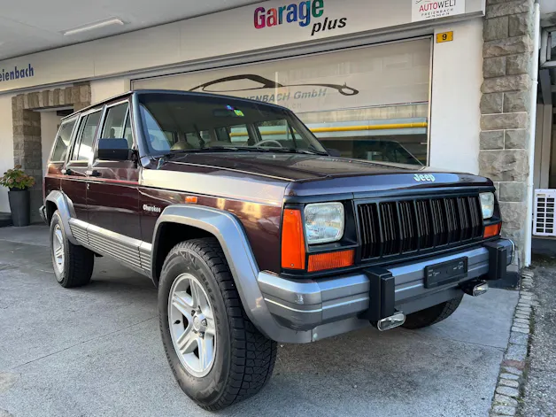 Jeep CHEROKEE