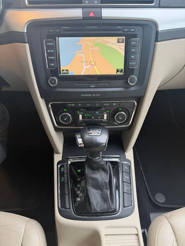 Škoda Superb Combi 2.0 TDi Elegance 4x4 DSG