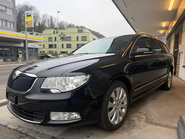 Škoda Superb Combi 2.0 TDi Elegance 4x4 DSG