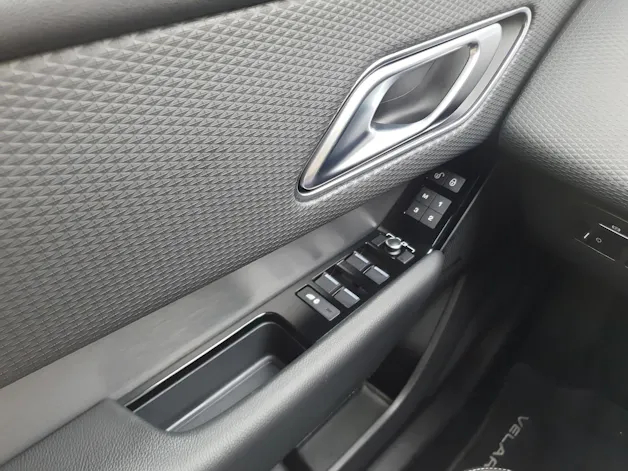 Land Rover RR Velar R-Dynamic D 300 S