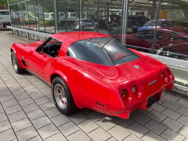 Chevrolet L - 82