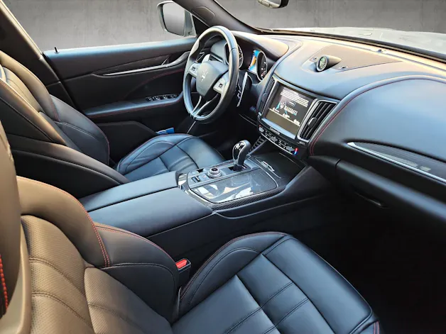 Maserati Levante S 3.0 V6 GranSport