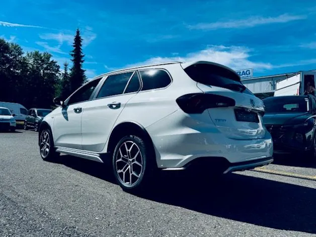 Fiat Tipo 1.5 Hybrid Station Wagon Swiss Edition Cross