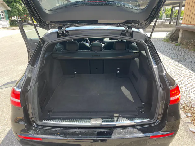 Mercedes-Benz E 220 d AMG Line 4Matic 9G-Tronic
