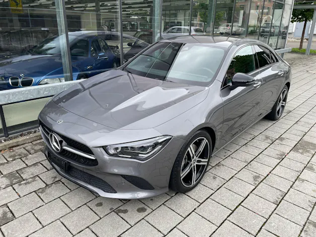 Mercedes-Benz CLA 200 Progressive 7G-DCT