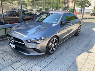 Mercedes-Benz CLA 200 Progressive 7G-DCT