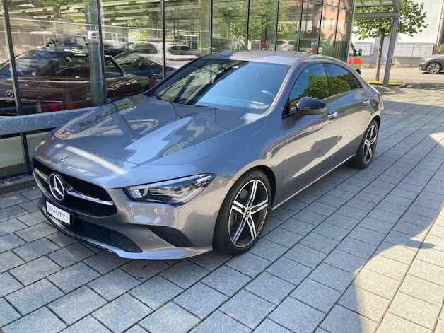 Mercedes-Benz CLA 200 Progressive 7G-DCT