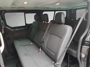 Nissan Primastar DCT 170 3.0 L2H1 Tekna 8Plätzer HK