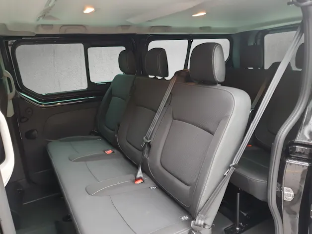Nissan Primastar DCT 170 3.0 L2H1 Tekna 8Plätzer HK