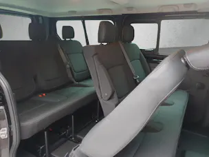 Nissan Primastar DCT 170 3.0 L2H1 Tekna 8Plätzer HK