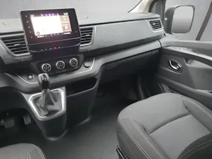 Nissan Primastar DCT 170 3.0 L2H1 Tekna 8Plätzer HK