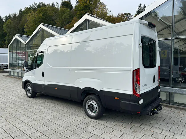 Iveco 35 S 16 A8 V 3520L H2