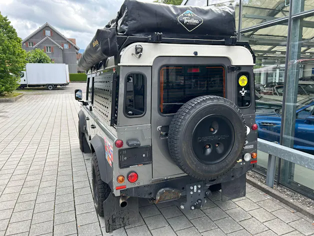 Land Rover Defender 110 SW 2.4Tdc
