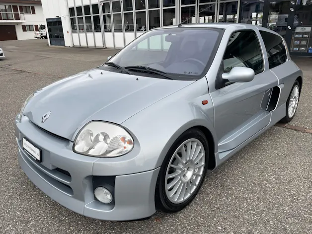 Renault Clio 3.0 V6