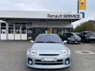 Renault Clio 3.0 V6