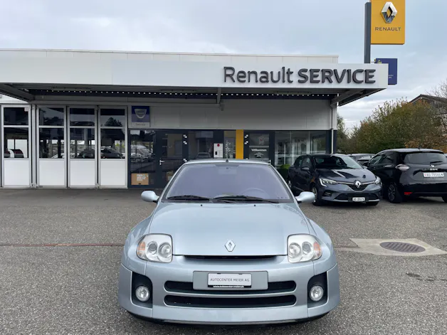 Renault Clio 3.0 V6