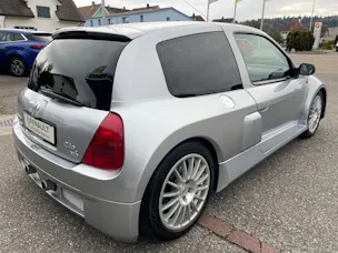 Renault Clio 3.0 V6