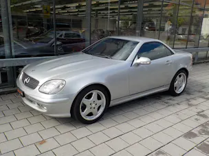 Mercedes-Benz SLK 320